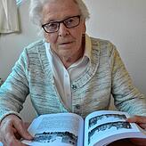 Lisbeth Krezdorn 2015 im Gespräch mit dem SÜDKURIER über das Kriegsende in Überlingen. Sie ist 2021 verstorben.