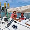 Hanna Autenrieth leitet seit 2006 ihre eigene Segelschule in Lindau-Insel. Dort unterrichtet unter anderem ihr Mitarbeiter Jens Tkotz.