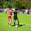 Der Türk. SV Singen (Yahya Zidan, rechts) hat die Tabellenführung in der Verbandsliga mit einem 1:0 über den Offenburger V (Jannick ...