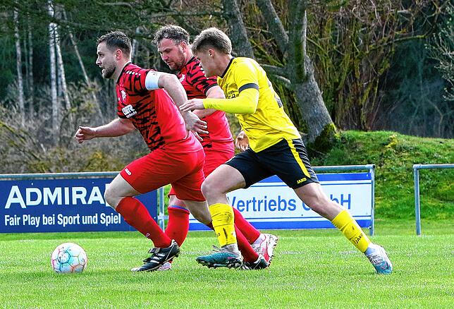 Bild 23: Die besten Bilder vom Linzgauderby zwischen FV Walbertsweiler-Rengetsweiler und SV Denkingen