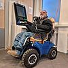Der 71-jährige Hellmuth Hannemann kann erst seit wenigen Wochen auch selbstständig Bargeld abheben. Davor scheiterte es in der ...