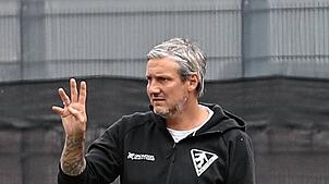 Trainer Michael Schilling und der 1. FC Rielasingen-Arlen konnten einen 2:0-Sieg gegen Elzach feiern.