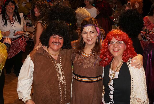 Bild 24: Bilder von der Frauenfasnacht der katholischen Frauengemeinschaft Tiengen