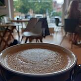 Traum mit Milchschaum: Der Cappuccino in Schuler&lsquo;s Café.