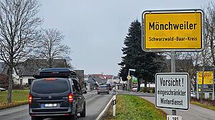 Bremsen und Gasgeben am Ortseingang verursachen einer Anwohnerin zu viel Lärm. Bild: Cornelia Putschbach