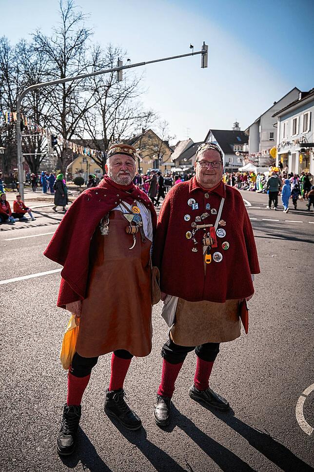 Bild 11: Unvergessliche Bilder vom Rosenmontagsumzug in Gottmadingen: So bunt war die Fasnacht 2025!