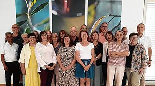 Das Team der Rufbereitschaft trifft sich zur Reflexion und Weiterentwicklung der Arbeit. Die Seelsorger besuchen und begleiten Menschen ...
