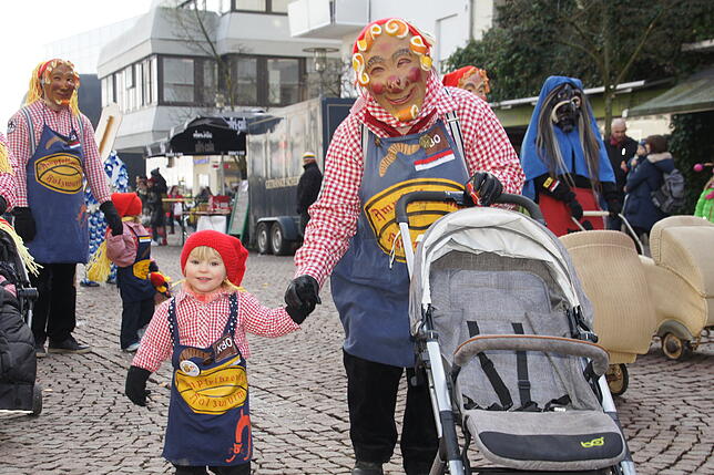 Bild 2: Bilder vom Kinderumzug zum Ringtreffen des Alemannischen Narrenrings am Samstag