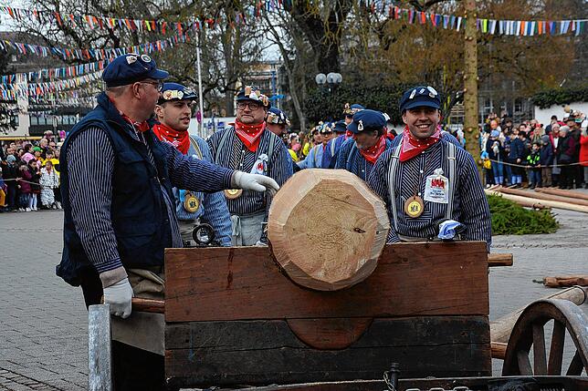Bild 1: Narren und Stadt feiern in Bad Dürrheim Fasnetsauftakt
