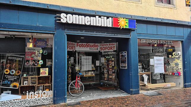 Die Filiale des Fotogeschäfts Sonnenbild in der Wessenbergstraße musste schließen, weil die Mutterfirma Insolvenz beantragt hat. Eine ...
