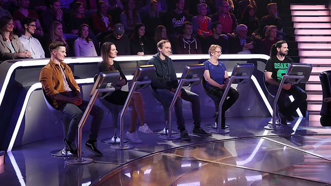 Wer wird Millionär? Sie hofften auf die große Chance: Maximilian Klepatz, Jennifer Späth, Tobias Kaiser, Ellen Reim, Timm Andelkovic (v.l.). Newsmanager ...