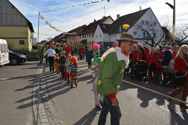Bild 24: Bilder vom Narrenbaumstellen in Ittendorf