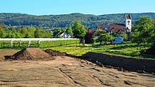 Hier am Rande von Bergheim sollen im neuen Wohnbaugebiet Klosteröschle 190 Wohneinheiten entstehen. Das Stellplatzkonzept läuft auf ...