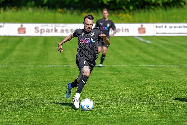 Bild 25: FC Erzingen unterliegt dem FC Wittlingen vor 500 Zuschauern mit 0:2 – und wir haben Fotos!