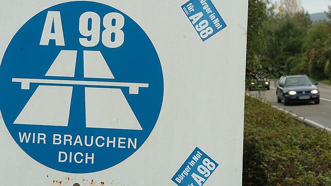 Mit solchen Schildern machen Anwohner der B34 seit Jahren immer wieder auf ihre Not durch den starken Durchgangsverkehr aufmerksam.