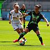 Meike Meßmer (links) im Kölner Trikot. Im ersten Bundesligaspiel nach der Corona-Pause gab es eine 0:4-Niederlage gegen Tabellenführer ...