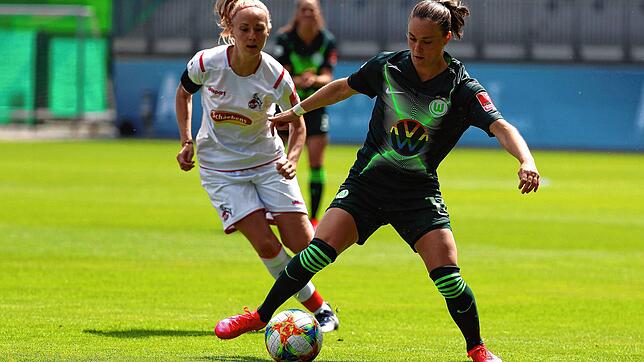 Meike Meßmer (links) im Kölner Trikot. Im ersten Bundesligaspiel nach der Corona-Pause gab es eine 0:4-Niederlage gegen Tabellenführer ...