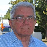 Franz Frick, Anwohner: „Neun von zehn Autofahrern halten in der Bernhardstraße nicht an der Stopp-Stelle an, wie es sein muss.“