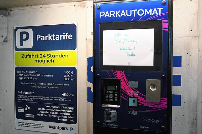 Der Automat am zentralen Treppenhaus ist nach wie vor nicht in Betrieb, soll aber bald laufen.