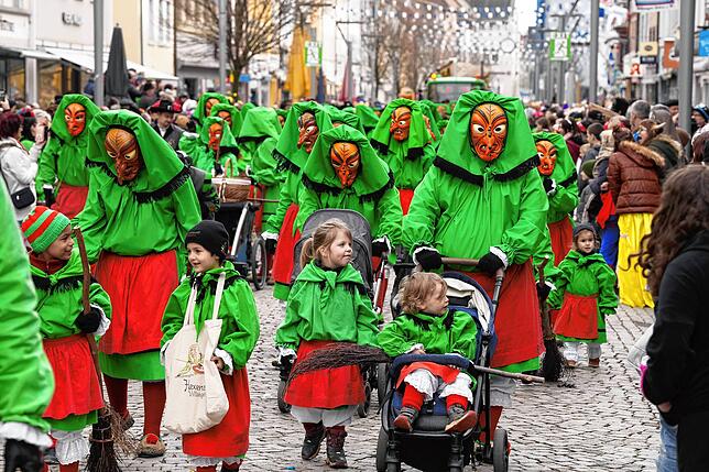 Bild 26: Fastnacht 2023: Die schönsten Fotos vom Umzug am Donnerstag in Villingen