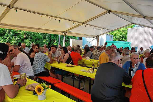 Bild 19: Bilder vom Einweihungsfest der Klettgau-Halle in Geisßlingen
