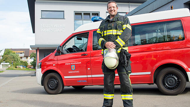 Bei Einsätzen ist Kommandant Martin Stett mit dem Mannschaftstransportwagen, der als Kommandozentrale dient, unterwegs.