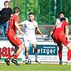 Dreierpack: Jonas Gläsemann (Mitte) traf für den SV 08 Laufenburg beim 7:2-Sieg in der ersten Runde des SBFV-Pokals gegen den TuS Binzen ...