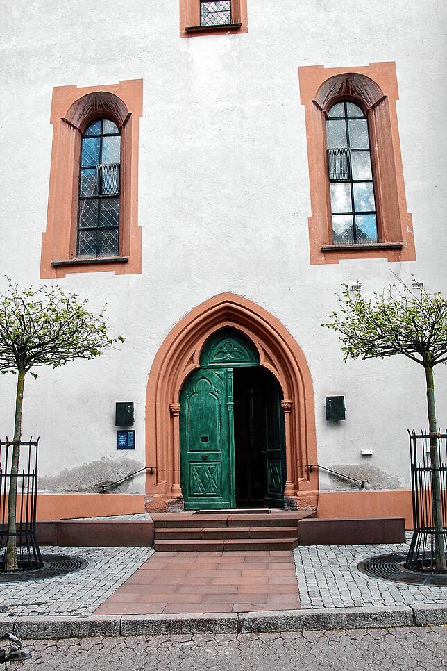 Eingangstüre der Johanneskirche in Villingen.