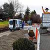 Die Kreisstraße zwischen Kippenhausen und Ittendorf wird zurzeit saniert, die Bauarbeiten sind in der Ortsdurchfahrt von Reute. Rechts ...