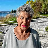 Seit über sechzig Jahren ist Christel (82) oft schon früh Morgens am Hörnle anzutreffen. Scherzhaft beschreibt sie sich selbst als ...