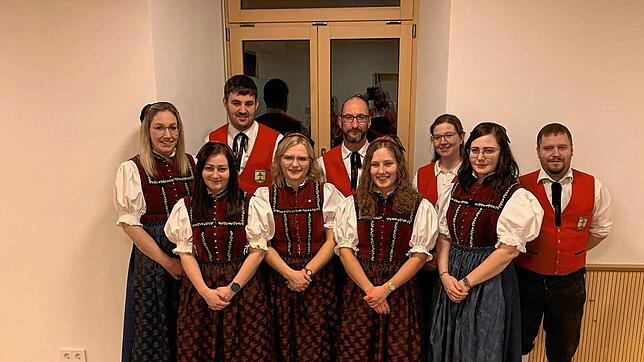 Von links: Anja Huber (Vorsitzende), Rebecca Sutter (2. Kassiererin), Sascha Wagner (Vorsitzender), Tanja Kammerer (Vorsitzende), Thomas ...