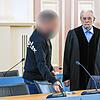 Der 42-Jährige angeklagte Fahrlehrer sitzt seit Mitte März in Untersuchungshaft. Er soll eine Fahrschülerin mehrfach vergewaltigt haben.