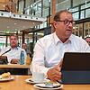 Oberbürgermeister Jürgen Roth (vorne) und Bürgermeister Detlev Bührer (hinten) rutschen eine Besoldungsstufe nach oben. Roth vielleicht ...