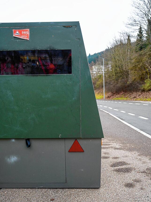 Häufigere Einsätze des Enforcement Trailers sind Teil des Maßnahmenpakets, mit dem die Stadt auf Raser und Poser in der Donaueschinger ...