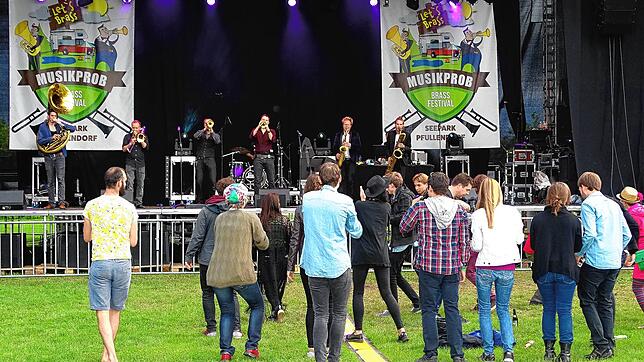 Das für Juni geplante Brass-Festival im Seepark wird auf 2. bis 5. September verschoben.