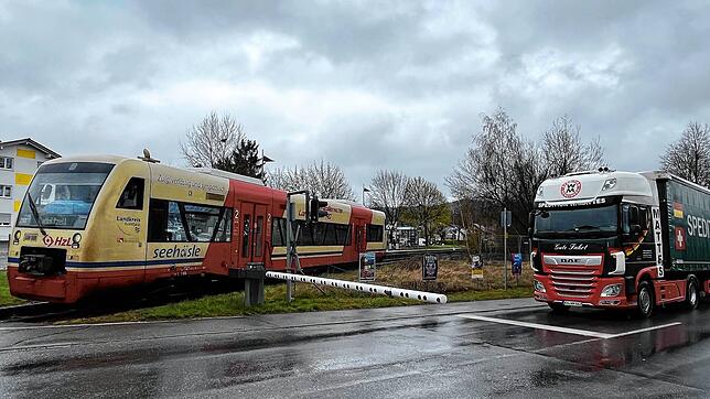 Vorfahrt für den Öffentlichen Personennahverkehr wie hier am Bahnhof in Nenzingen fordert Christoph Erdmenger vom Verkehrsministerium ...