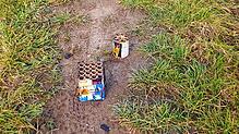 Raketenmüll und leere Batterien fand der Überlinger Jürgen Schmitz bei einem Spaziergang am 29. Dezember in Überlingen-Aufkirch vor. ...