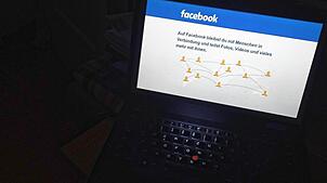 Internet-Platformen wie Facebook laden zum weltweiten Austausch ein.