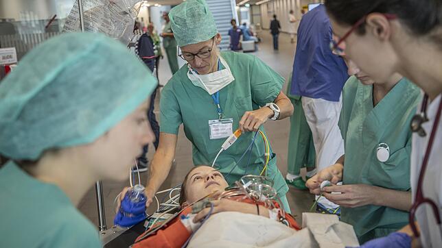 Bild : Anti-Terror-Übung: Wie sich das Klinikum Konstanz auf einen Anschlag mit Schwerverletzten vorbereitet
