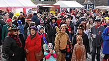 Der Närrische Jahrmarkt der Poppele ist wieder Treffpunkt für Narren aus nah und fern. Zünfte und Vereine haben ein vielfältiges ...