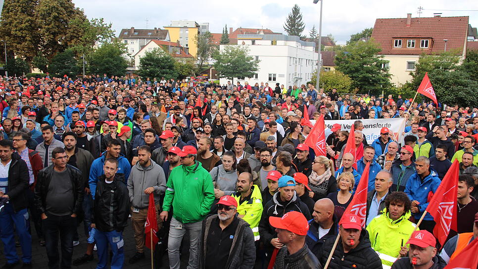 Bild : 5000 ZF-Mitarbeiter gehen aus Angst vor der Zukunft auf die Straße