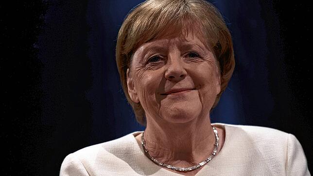 Bild : Merkels Memoiren: Ex-Kanzlerin rechtfertigt Russland-Politik
