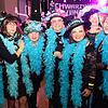 Leuchtend: Federboas und wunderschöne Hüte. Auch das zeichnet die Wiiberfasnacht in Bad Säckingen aus.