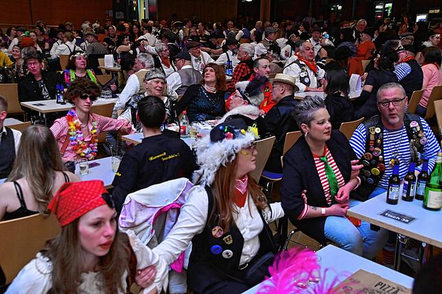 Bild 31: Von wegen Samtpfoten – Katzenmusik fährt auf ihrer Zeitreise auch mal die Krallen aus