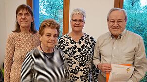 Die Geehrten des Münsterchors Bad Säckingen (von links): Rosemarie Boos-Baumgartner, Monika Eller, Martina Robert und Karl Kirsten. ...