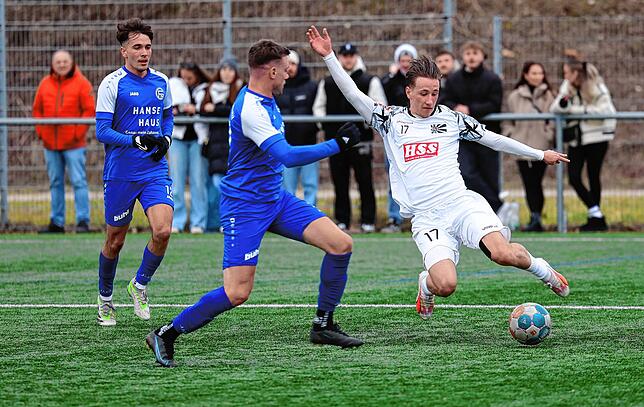 Bild 2: Unsere große Bildergalerie vom 8:1-Testspielsieg des FC 08 Villingen beim FC Radolfzell