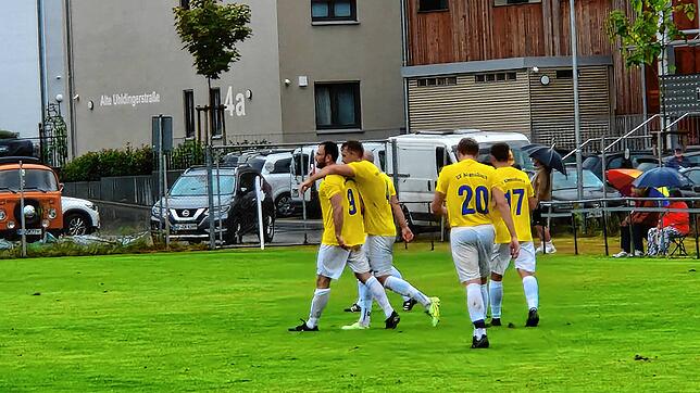 Der SV Allensbach hat das Aufsteigerduell beim FC Uhldingen mit 3:2 für sich entschieden.