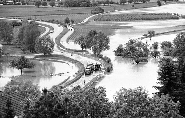 Die Landesstraße 161 zwischen Küssaberg und Rheinheim war überschwemmt.