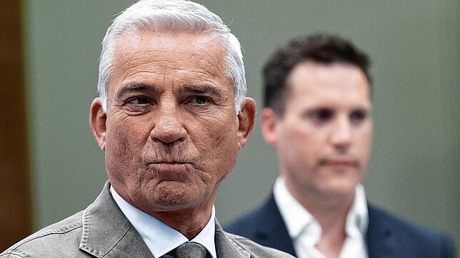 Thomas Strobl (vorn), CDU-Landesvorsitzender und Innenminister von Baden-Württemberg, und Manuel Hagel, CDU-Fraktionsvorsitzender im ...