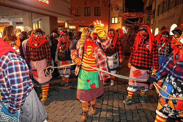Bild 7: Butzenlauf 2025: Das sind die spektakulärsten Bilder der Konstanzer Fasnacht – Jetzt ansehen
